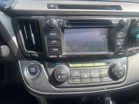 Used 2018 Toyota RAV4 XLE FWD image 7