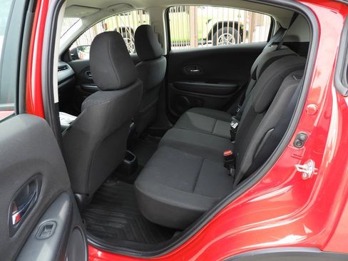 Used 2018 Honda HR-V LX image 18