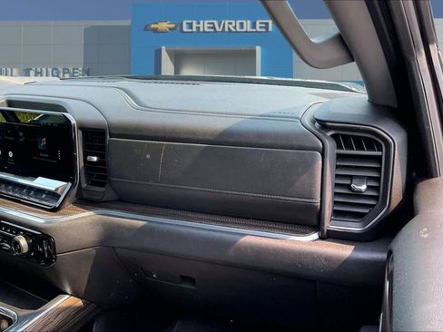 Used 2025 Chevrolet Silverado 1500 RST AWD/4WD image 27