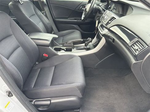 Used 2015 Honda Accord Sport image 12