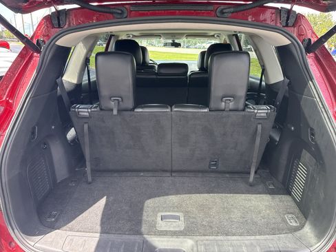 Used 2018 Nissan Pathfinder SL w/ SL Premium Package AWD/4WD image 9