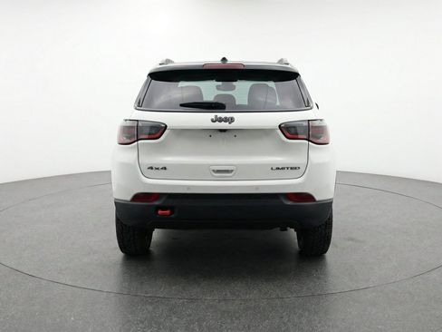 Used 2025 Jeep Compass Trailhawk AWD/4WD image 6