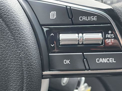 Used 2021 Kia Sportage LX image 7