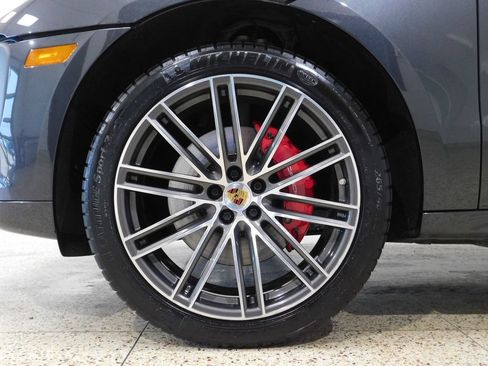 Used 2021 Porsche Macan GTS AWD/4WD image 19