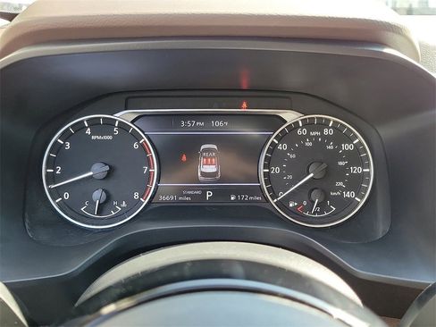 Used 2023 Nissan Rogue SV image 6