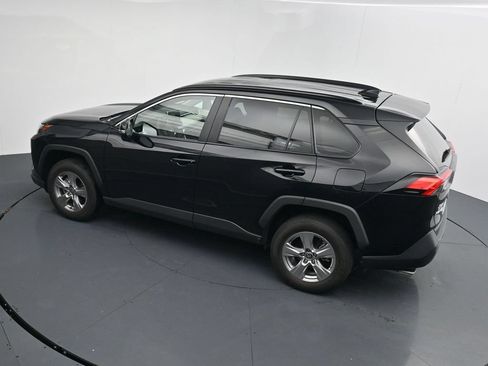 Used 2025 Toyota RAV4 XLE AWD/4WD image 27