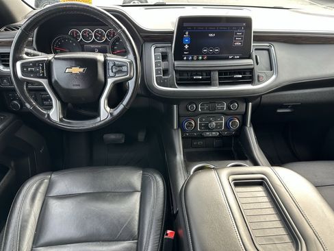 Used 2021 Chevrolet Tahoe LT w/ LT Signature Package image 4