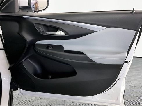 Certified 2024 Buick Envista Preferred w/ Advanced Safety Package FWD image 25
