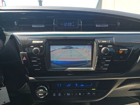 Used 2015 Toyota Corolla S image 16