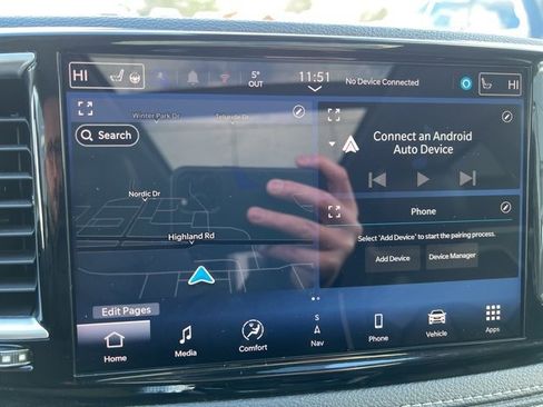 Certified 2024 Chrysler Pacifica Limited image 27