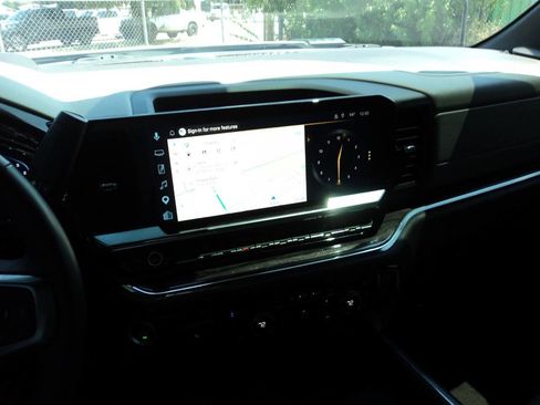 Used 2025 Chevrolet Silverado 2500 LTZ w/ LTZ Convenience Package AWD/4WD image 11