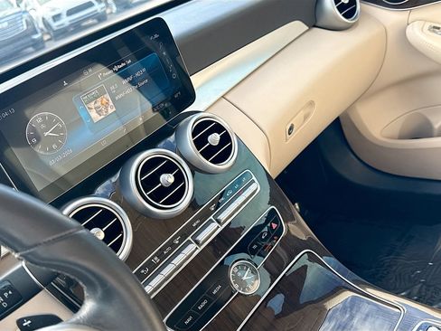 Used 2019 Mercedes-Benz C 300 Sedan image 27