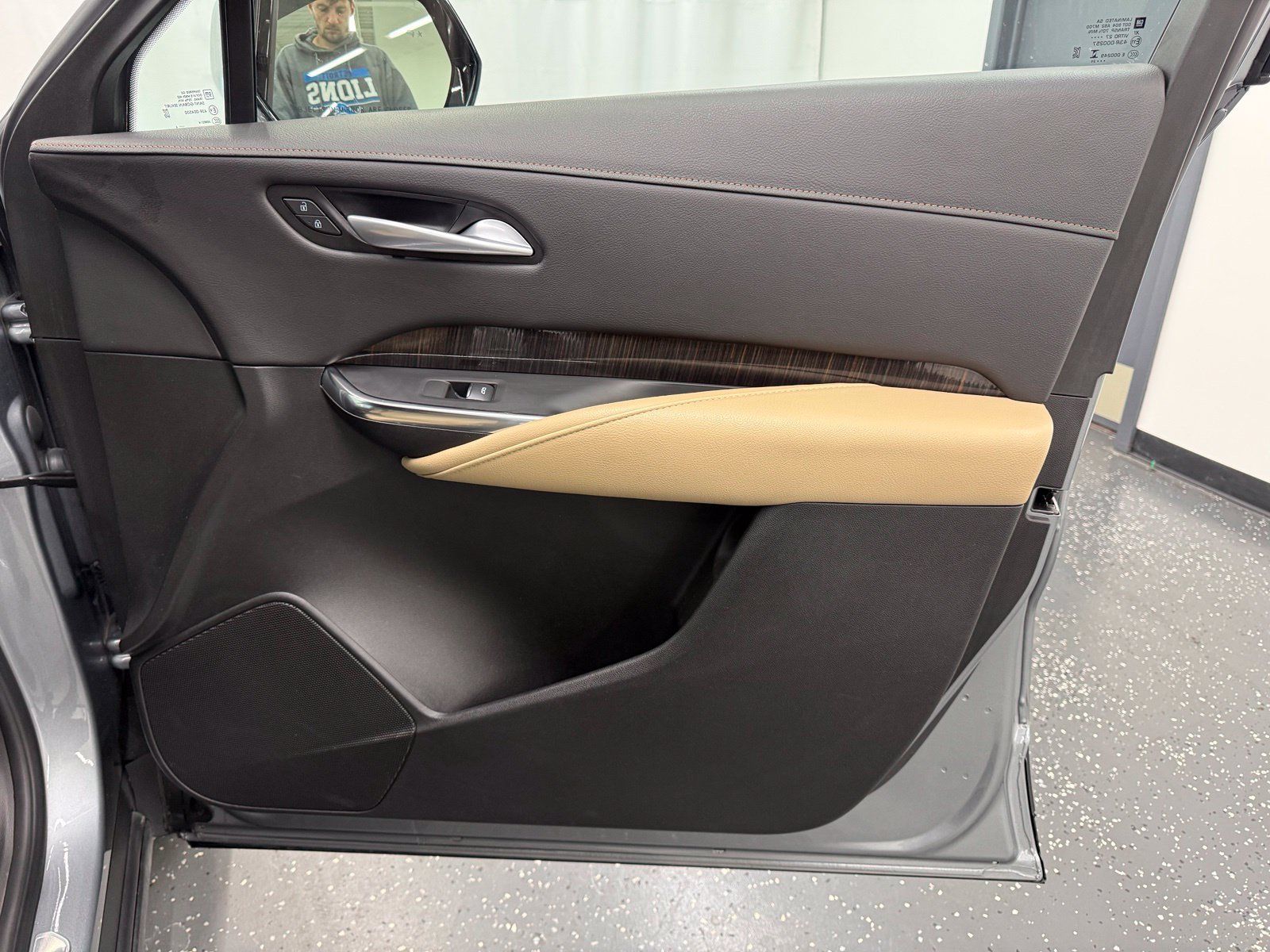 Used 2024 Cadillac XT4 Premium Luxury FWD image 7