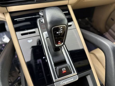 Certified 2022 Porsche Cayenne w/ Premium Package image 33