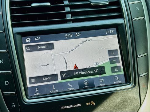 Used 2020 Lincoln Nautilus FWD w/ Equipment Group 101A image 13