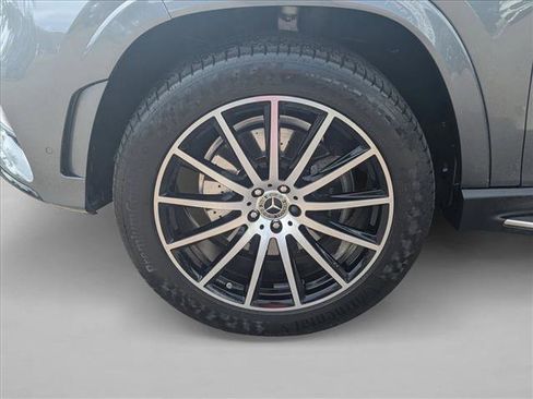 Used 2023 Mercedes-Benz GLS 450 4MATIC image 24