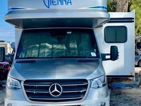 Used 2020 Mercedes-Benz Sprinter 3500 image 2