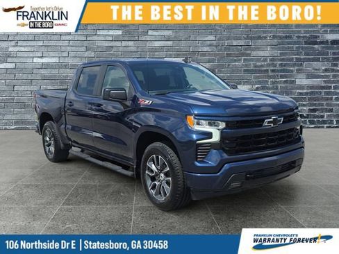 Used 2023 Chevrolet Silverado 1500 RST w/ Z71 Off-Road Package AWD/4WD image 8