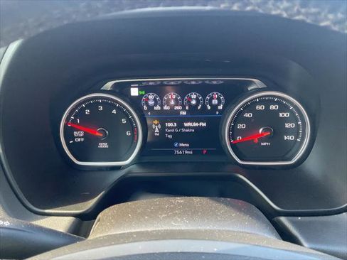 Used 2021 Chevrolet Suburban Premier w/ Premium Package RWD image 28