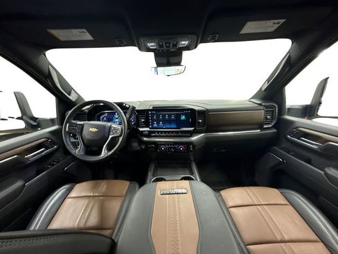Used 2024 Chevrolet Silverado 2500 High Country w/ Technology Package image 19