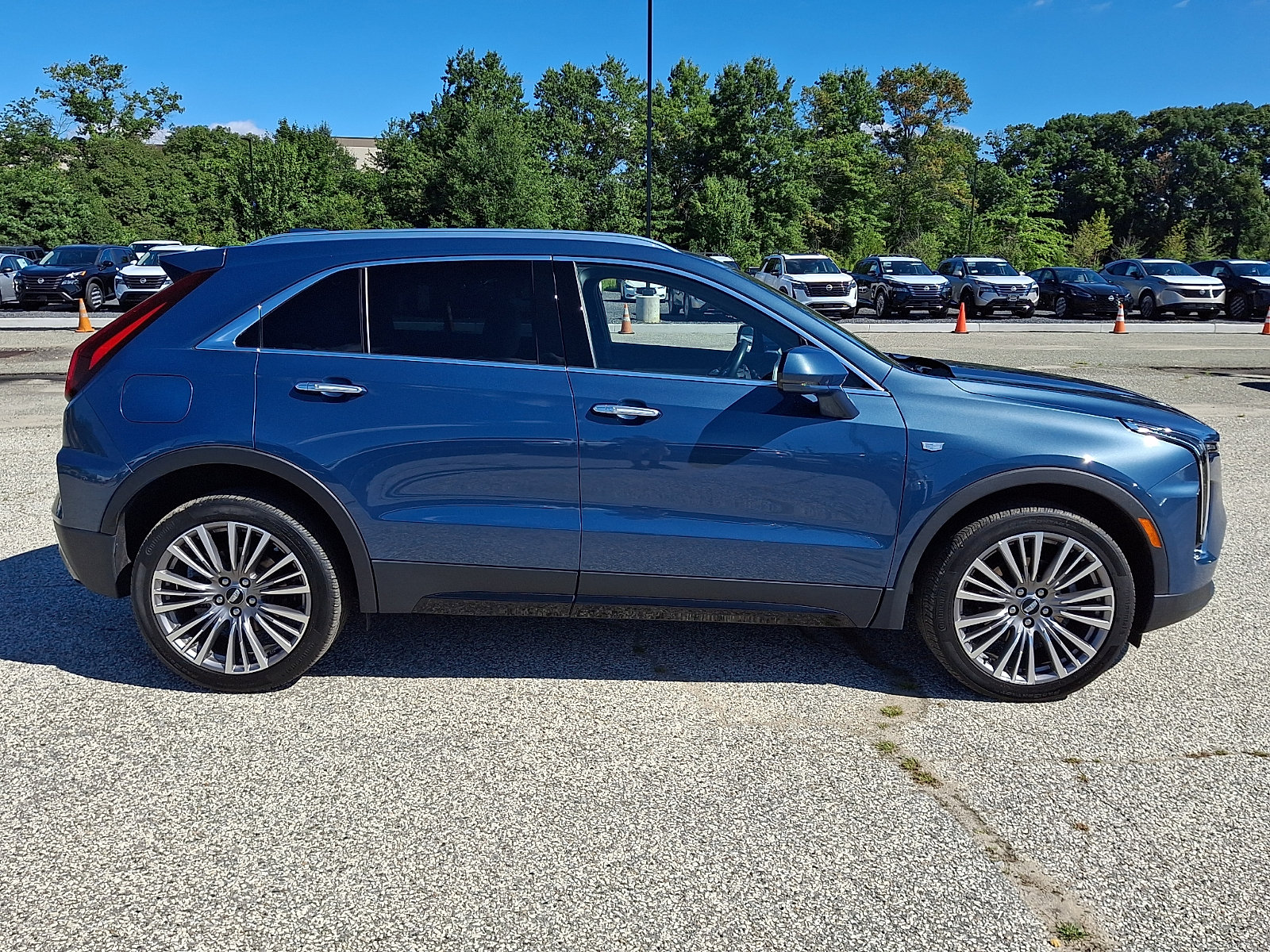 Used 2024 Cadillac XT4 Premium Luxury AWD/4WD image 8