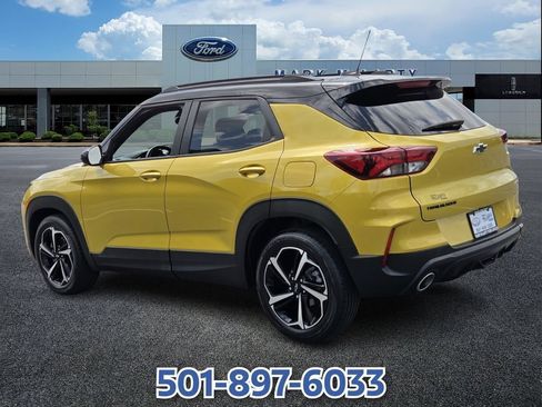 Used 2023 Chevrolet TrailBlazer RS w/ Sun and Liftgate Package FWD image 3