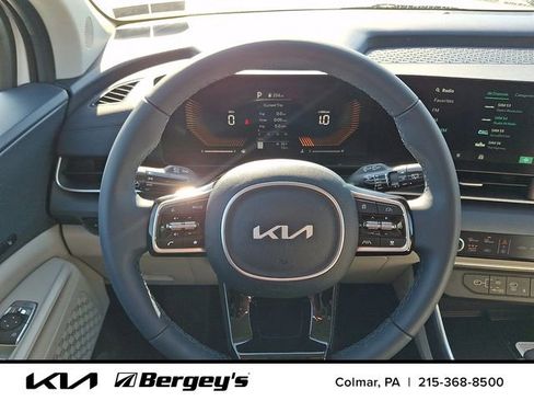 New 2026 Kia Carnival EX FWD image 18