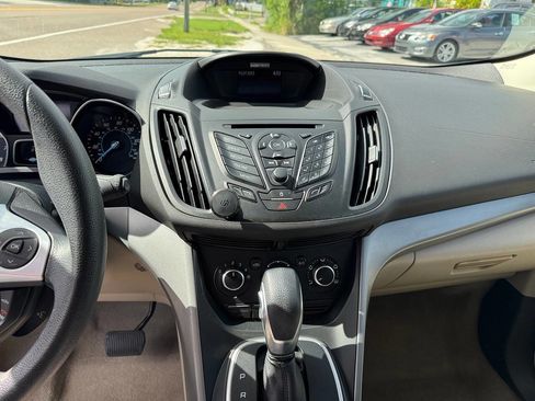 Used 2014 Ford Escape SE image 14
