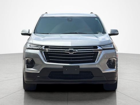 Used 2023 Chevrolet Traverse LT w/ Rear Camera Mirror Package AWD/4WD image 8