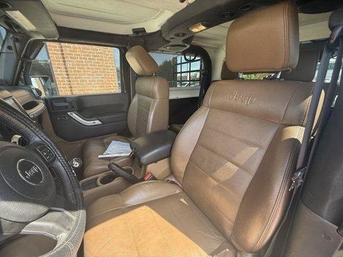 Used 2012 Jeep Wrangler Sahara w/ Connectivity Group AWD/4WD image 17