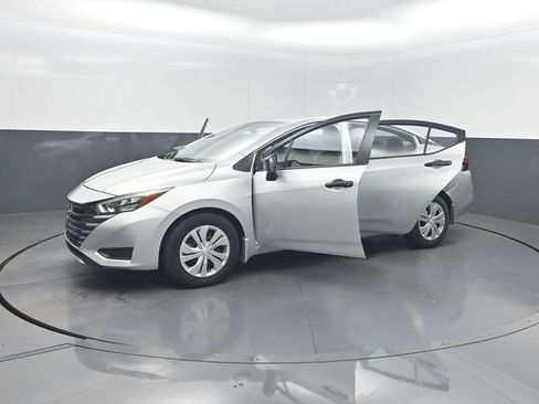 Used 2025 Nissan Versa S w/ Trunk Package FWD image 34