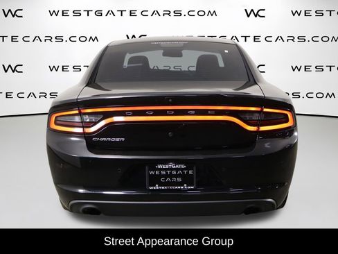 Used 2017 Dodge Charger RWD image 4