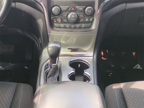 Used 2021 Jeep Grand Cherokee Laredo image 21