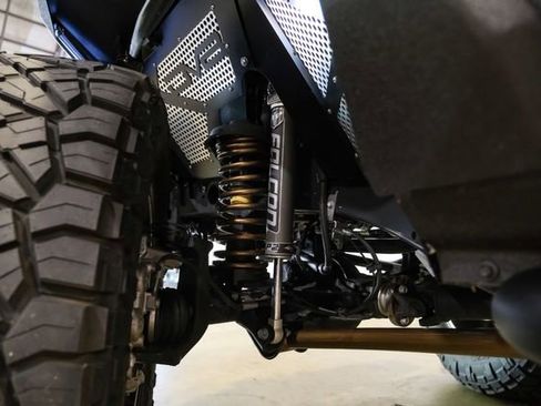 Used 2024 Jeep Wrangler Unlimited Rubicon w/ Technology Group image 33