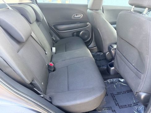 Used 2018 Honda HR-V LX image 15