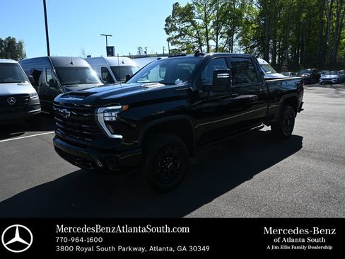 Used 2024 Chevrolet Silverado 2500 LTZ w/ LTZ Plus Package image 1