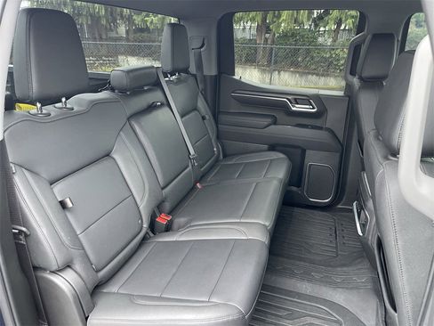 Used 2022 GMC Sierra 1500 SLT w/ SLT Convenience Package image 27