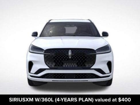 Used 2026 Lincoln Aviator AWD image 7