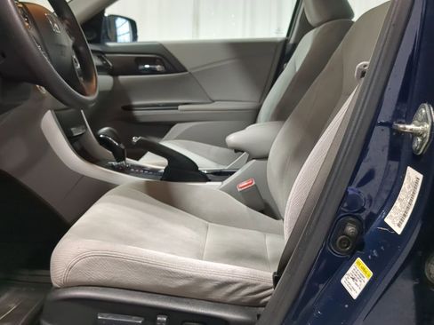 Used 2015 Honda Accord EX image 24