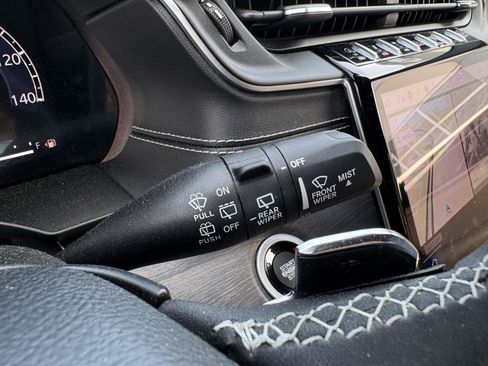 Used 2023 Jeep Grand Cherokee L Limited image 36