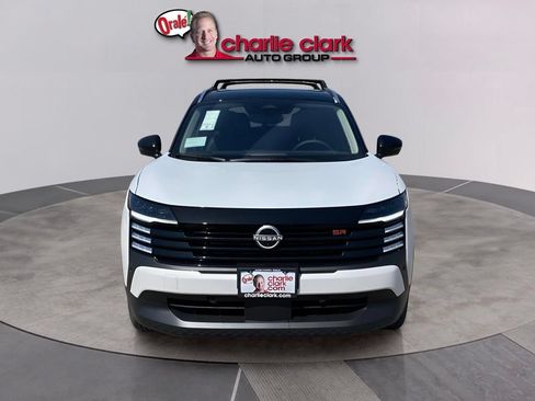 Used 2025 Nissan Kicks SR FWD image 9