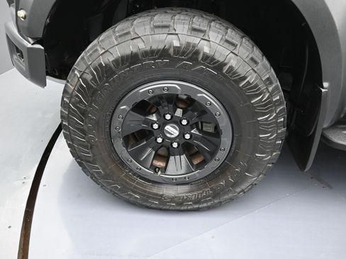 Used 2018 Ford F150 Raptor w/ Equipment Group 802A Luxury image 10