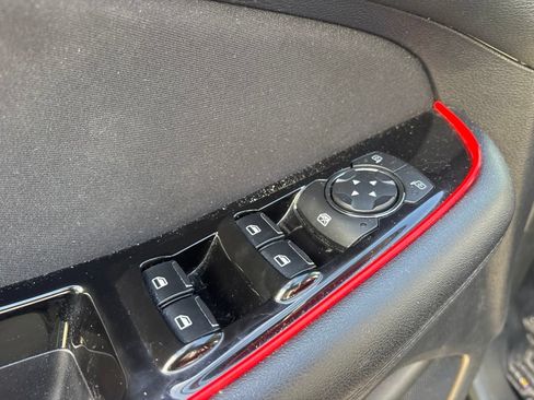 Used 2018 Ford Edge SEL FWD image 11