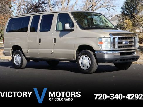 Used 2009 Ford E-350 and Econoline 350 Super Duty Wagon image 1