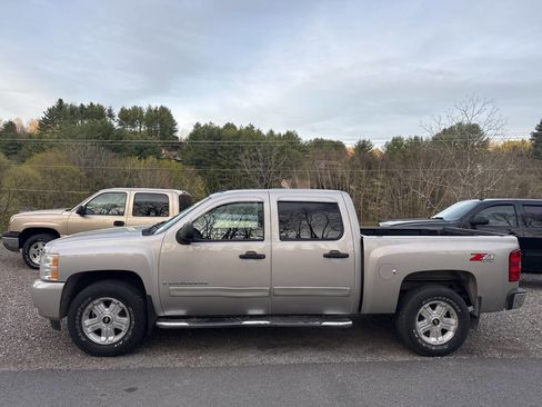 Used 2008 Chevrolet Silverado 1500 LT w/ Towing Package image 1