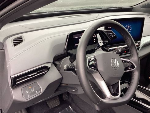 Used 2023 Volkswagen ID.4 Pro S image 9