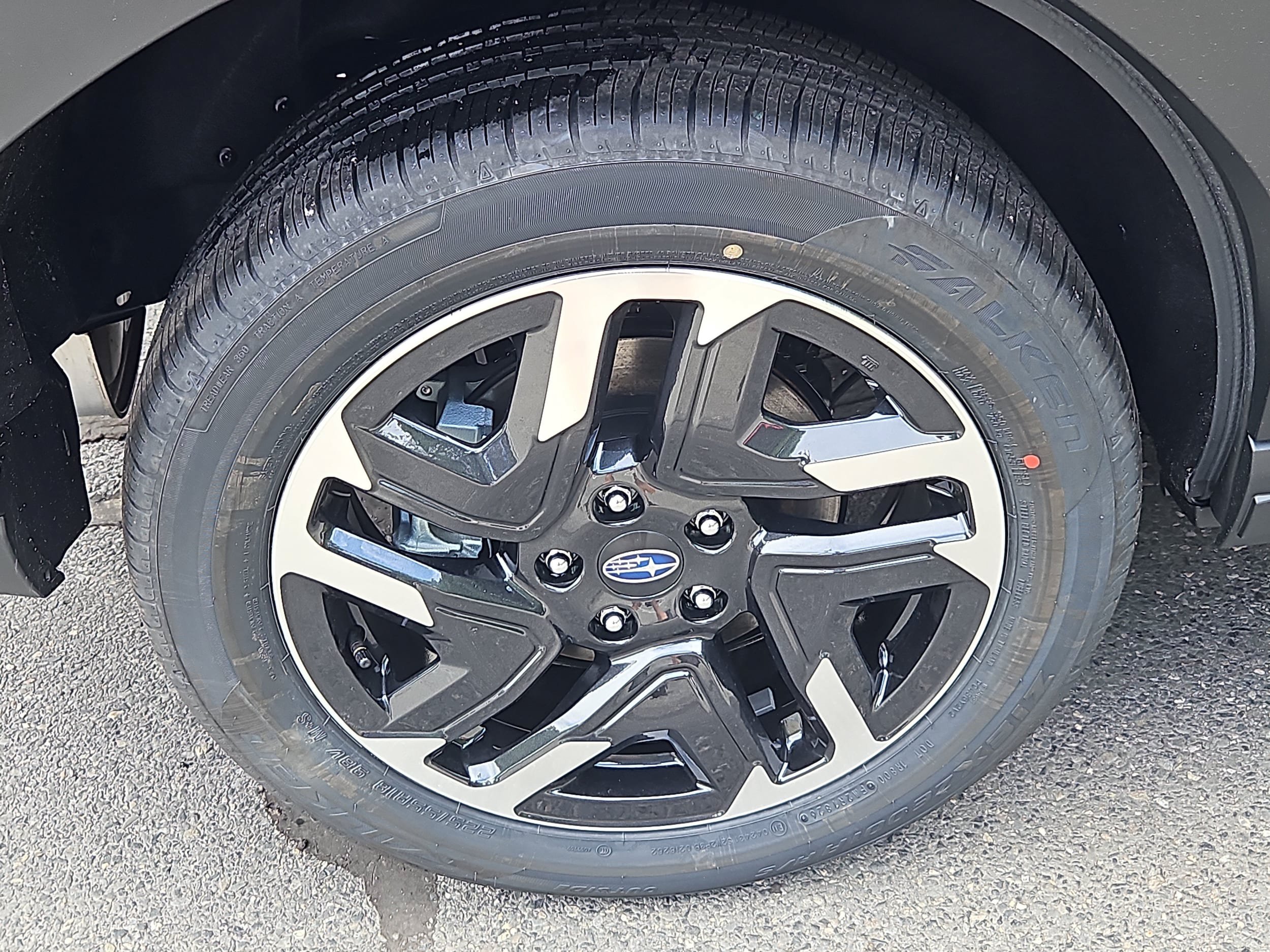New 2026 Subaru Forester Premium AWD/4WD image 3