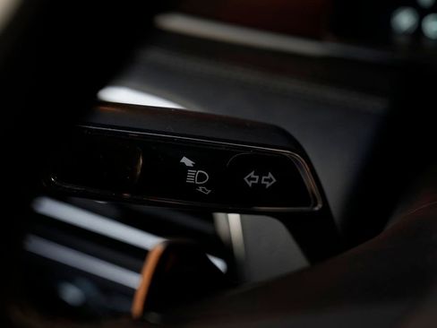 Used 2019 Lincoln Navigator Select image 56