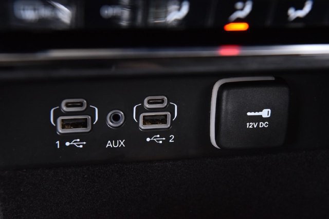 Used 2021 Jeep Grand Cherokee L Limited AWD/4WD image 19