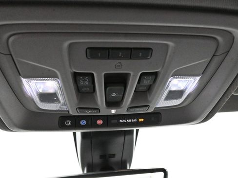 Used 2023 GMC Sierra 3500 Denali w/ Denali Ultimate Package image 28